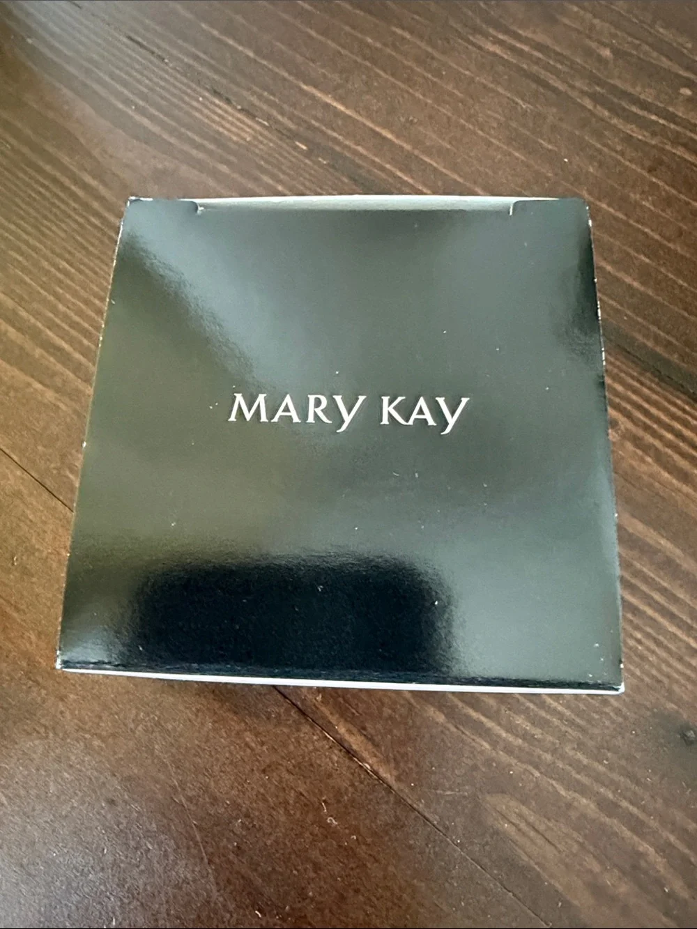 Mary Kay Silky Setting Powder